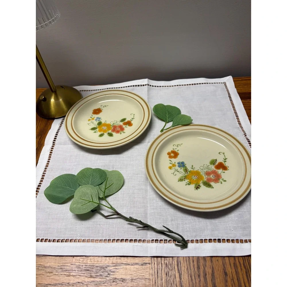 Vintage Sweet Flowers‎ Stoneware Plates- Set of 2